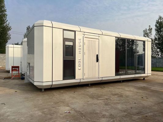 カスタマイズされたガラス 明るい屋外小屋 理想的なカップル ホテルで休暇