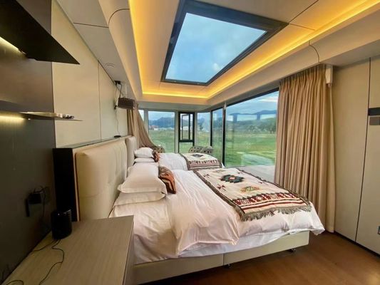 カスタマイズされた屋外ガラス 現代のデザインスタイルでカップルのための明るいコテージ